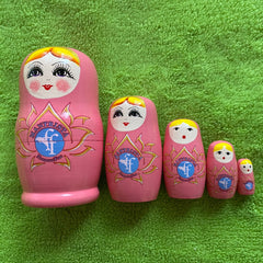 Russian Dolls: Mueñecas Rusas